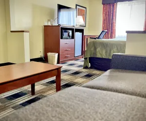 Photo 3 - Quality Inn & Suites Wisconsin Dells Downtown - Waterparks Area