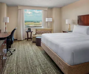 Photo 2 - Philadelphia Airport Marriott