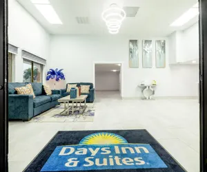 Photo 5 - Days Inn & Suites by Wyndham Bossier City/Casino Area
