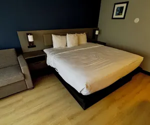 Photo 5 - Comfort Inn & Suites Madison - Airport