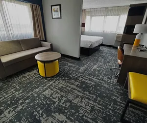 Photo 4 - Comfort Inn & Suites Madison - Airport