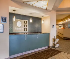 Photo 3 - Comfort Inn & Suites Madison - Airport