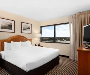 Photo 5 - Hilton Chicago/Oak Brook Suites