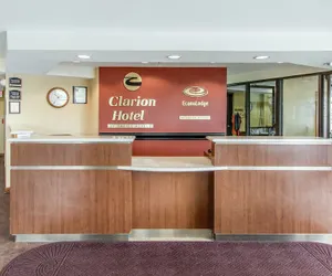 Photo 4 - Clarion Hotel Broken Arrow - Tulsa