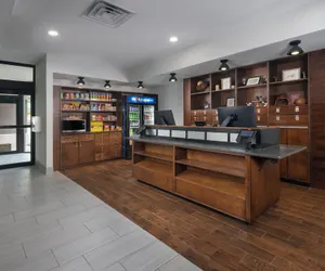Photo 3 - Four Points by Sheraton Kansas City Airport