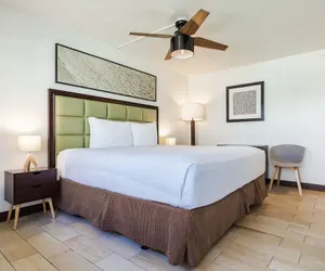 Photo 5 - Maui Seaside Hotel