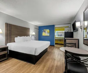 Photo 5 - Econo Lodge Carlsbad Caverns Area