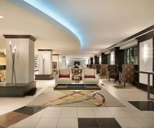 Photo 5 - Hilton Orrington / Evanston