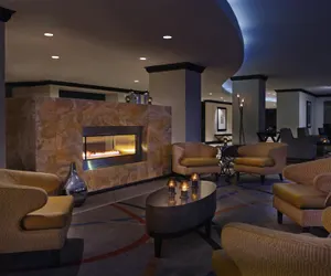 Photo 3 - Hilton Orrington / Evanston