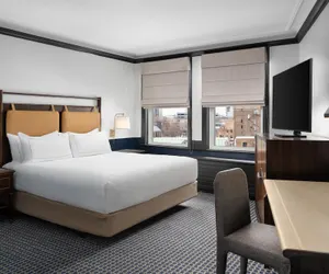 Photo 2 - Hilton Orrington / Evanston
