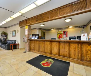 Photo 5 - Super 8 by Wyndham Universal City