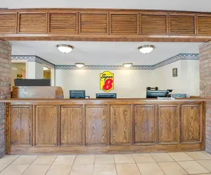 Photo 3 - Super 8 by Wyndham Universal City