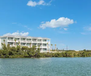 Photo 2 - Fairfield Inn & Suites by Marriott Marathon Florida Keys