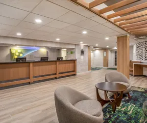 Photo 3 - Holiday Inn & Suites Parsippany Fairfield by IHG
