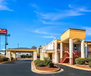 Photo 2 - Econo Lodge