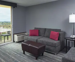 Photo 5 - Hampton Inn Daytona Beach/Beachfront