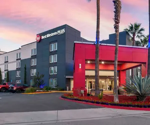 Photo 2 - Best Western Plus Commerce Hotel