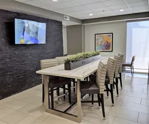 Photo 5 - Best Western Plus Commerce Hotel