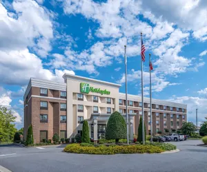 Photo 2 - Holiday Inn Greensboro Coliseum, an IHG Hotel