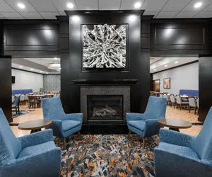 Photo 2 - Hampton Inn Evansville/Airport