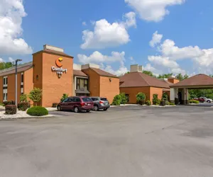 Photo 2 - Comfort Inn