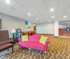 Photo 3 - Days Inn by Wyndham Blairsville