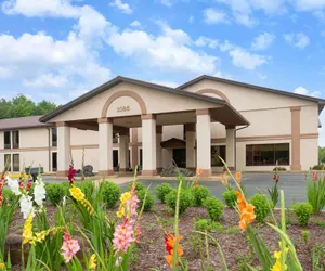 Photo 2 - Days Inn by Wyndham Blairsville
