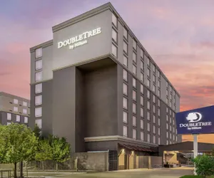 Photo 2 - DoubleTree by Hilton Denver Cherry Creek