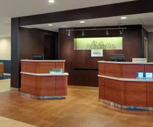 Photo 4 - Courtyard by Marriott Atlanta Airport South/Sullivan Road