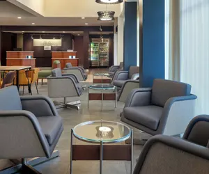 Photo 3 - Courtyard by Marriott Atlanta Airport South/Sullivan Road