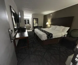 Photo 2 - Travel Inn Kingsport