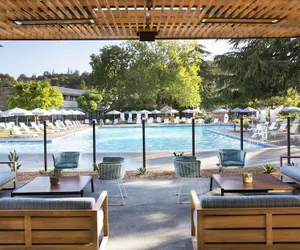 Photo 2 - Flamingo Resort & Spa Santa Rosa Sonoma, Tapestry by Hilton