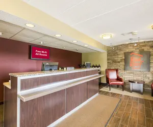 Photo 4 - Red Roof Inn Boston - Southborough/ Worcester