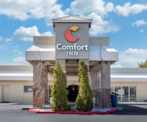 Photo 2 - Comfort Inn & Suites Klamath Falls