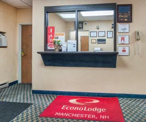 Photo 5 - Econo Lodge