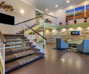 Photo 3 - Best Western Airport Albuquerque InnSuites Hotel & Suites