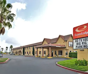 Photo 2 - Econo Lodge Inn & Suites