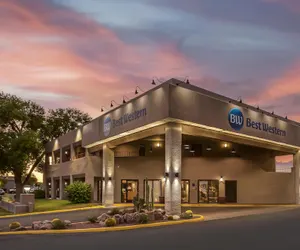 Photo 2 - Best Western InnSuites Tucson Foothills Hotel & Suites
