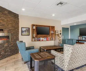 Photo 3 - Best Western InnSuites Tucson Foothills Hotel & Suites