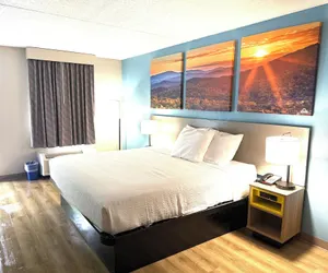 Photo 5 - Days Inn by Wyndham Harriman