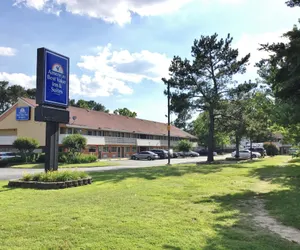 Photo 2 - Americas Best Value Inn & Suites Little Rock at Scott Hamilton Dr