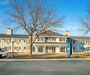 Photo 2 - Rodeway Inn Grandville - Grand Rapids