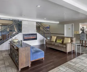 Photo 4 - Best Western Parkside Inn