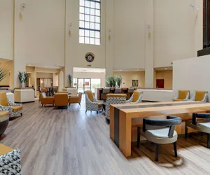 Photo 4 - Drury Inn & Suites Phoenix Airport