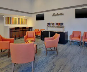 Photo 4 - Holiday Inn Express Nashville Airport by IHG