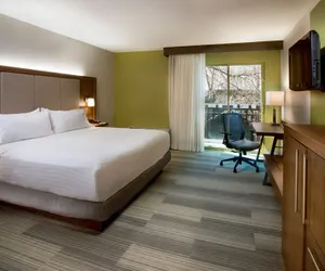 Photo 4 - Holiday Inn Express Nashville Airport, an IHG Hotel