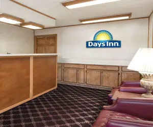 Photo 3 - Days Inn by Wyndham Plymouth