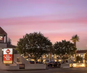 Photo 2 - Best Western Plus Executive Suites