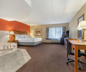 Photo 5 - Holiday Inn Express Chicago-Downers Grove, an IHG Hotel