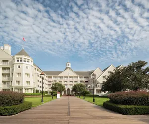 Photo 2 - Disney's Yacht Club Resort